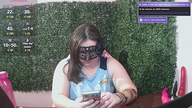 Snapshot of SophieSimmons_ chatting on September 10, 2025, 11:04 pm SophieSimmons online show from September 10, 2025, 11:04 pm