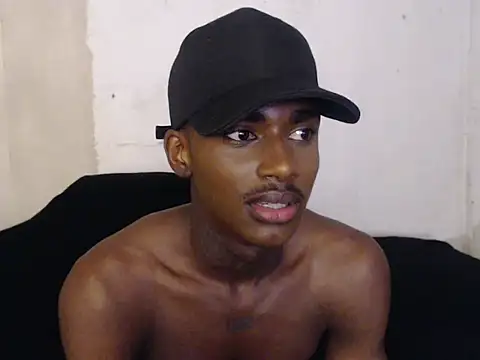 Snapshot of brihansexx chatting on February 17, 2026, 5:05 am brihansexx online show from February 17, 2026, 5:05 am