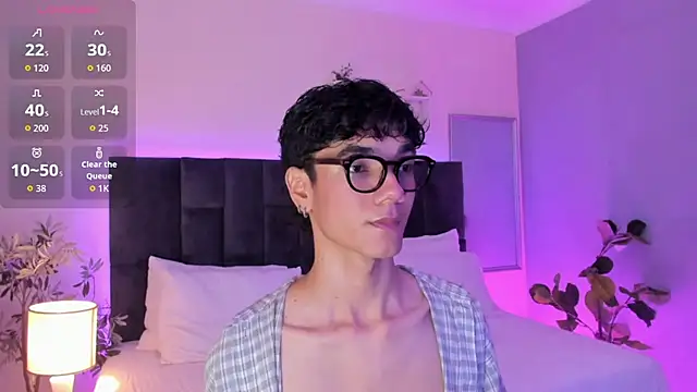 Phillicious   online show from November 22, 2025, 10:41 pm