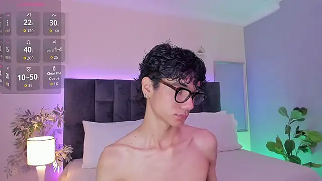 Phillicious   online show from December 14, 2025, 8:25 pm