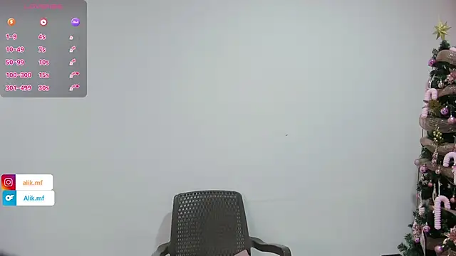 aliciakozlov online show from December 15, 2025, 8:58 pm