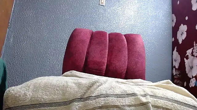 gattycahot online show from March 27, 2026, 4:32 am