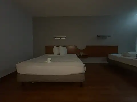 GirThyDock online show from March 31, 2026, 5:37 pm