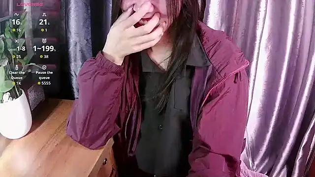 Snapshot of Mai_aug chatting on October 8, 2025, 3:35 pm Mai aug online show from October 8, 2025, 3:35 pm