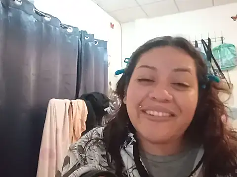 Snapshot of Kitty_WetXxX chatting on June 6, 2026, 11:21 pm Kitty WetXxX online show from June 6, 2026, 11:21 pm