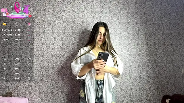 MaydaFarran online show from October 2, 2025, 10:24 pm