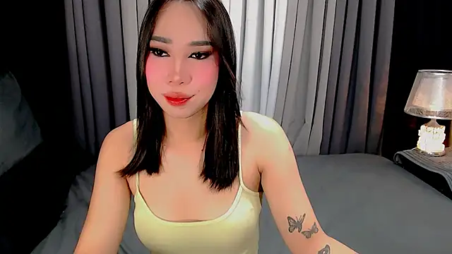 Snapshot of kisha_greyson chatting on October 28, 2025, 5:45 pm kisha greyson online show from October 28, 2025, 5:45 pm