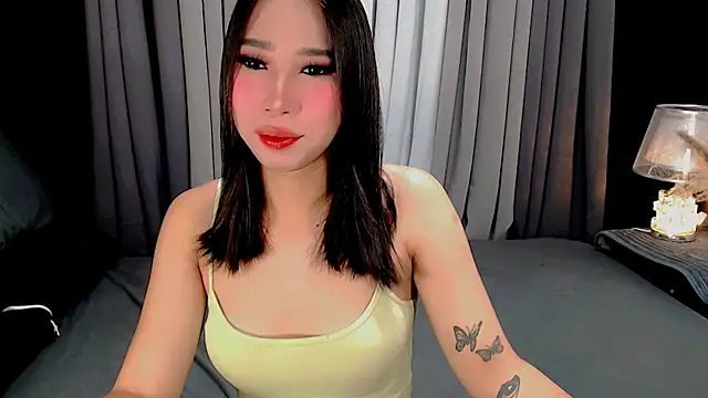 Snapshot of kisha_greyson chatting on October 16, 2025, 5:43 pm kisha greyson online show from October 16, 2025, 5:43 pm