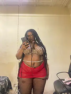 CurvyCocoxxx online show from May 14, 2026, 9:12 pm