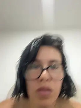 girldom online show from July 24, 2026, 2:51 am