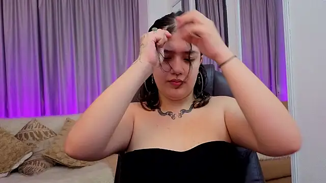 Snapshot of Niaa_Stark chatting on April 14, 2026, 7:52 pm Niaa Stark online show from April 14, 2026, 7:52 pm