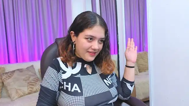 Snapshot of Niaa_Stark chatting on April 11, 2026, 11:47 am Niaa Stark online show from April 11, 2026, 11:47 am