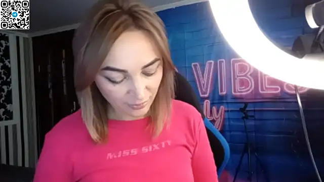 Blonde Temptation online show from November 3, 2025, 8:07 am