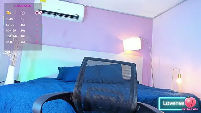 AlannaJonnes online show from April 12, 2026, 12:41 pm