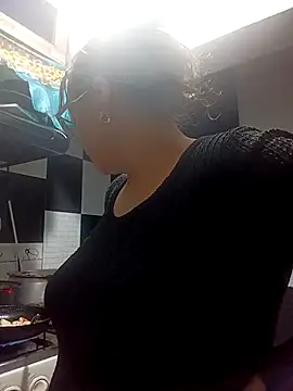 Lady 16 online show from February 21, 2026, 2:35 am