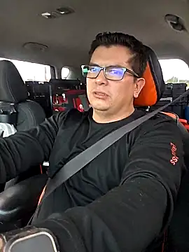 Snapshot of lucho8690 chatting on September 12, 2025, 10:31 pm lucho8690 online show from September 12, 2025, 10:31 pm