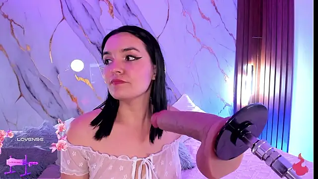 alicecute77 online show from March 11, 2026, 2:27 am