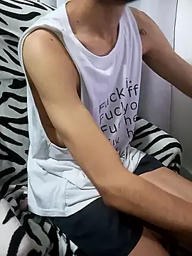 Naughty Boy13 online show from January 16, 2026, 5:33 am