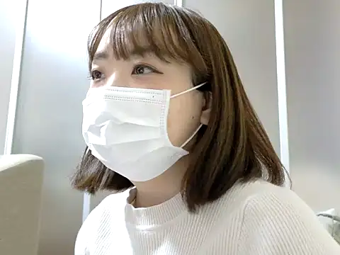 -rena-rena online show from November 12, 2025, 1:48 pm