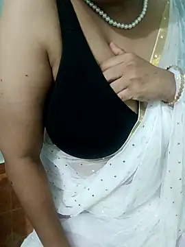 Snapshot of tami_lavanya chatting on May 6, 2026, 12:53 pm tami lavanya online show from May 6, 2026, 12:53 pm