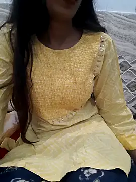 Aarti-kumri online show from November 22, 2025, 3:55 pm