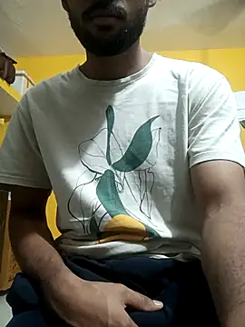 Snapshot of mayur_raaje chatting on June 15, 2026, 5:23 pm mayur raaje online show from June 15, 2026, 5:23 pm