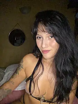 jepetitoiseau online show from January 17, 2026, 9:29 pm