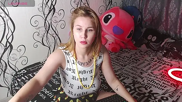 RoyAngela online show from September 24, 2025, 8:48 pm