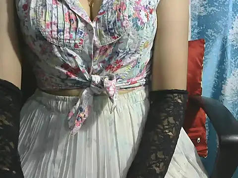 sheetal-sheetal95 online show from April 23, 2026, 6:09 pm