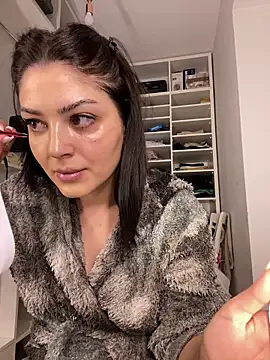 Lexi Storm online show from November 17, 2025, 5:33 am