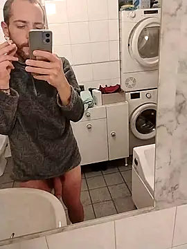 Baldassarre1990 online show from November 15, 2025, 11:31 pm