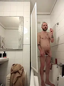 Baldassarre1990 online show from February 20, 2026, 9:39 pm