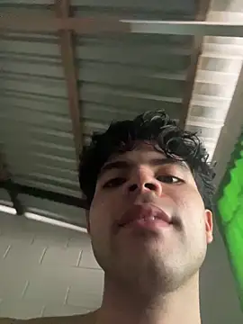 Axel-Mejia online show from April 10, 2026, 8:27 pm