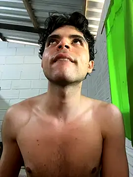 Axel-Mejia online show from October 9, 2025, 7:25 pm