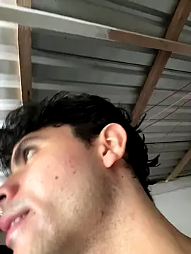 Axel-Mejia online show from December 18, 2025, 7:07 pm