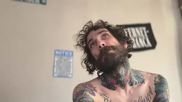 Snapshot of VeeJay48826 chatting on June 27, 2026, 11:27 am VeeJay48826 online show from June 27, 2026, 11:27 am