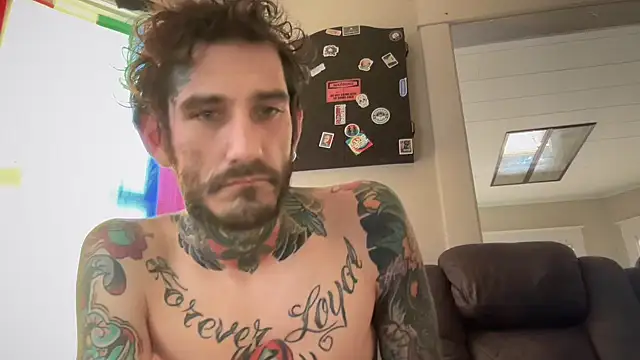 Snapshot of VeeJay48826 chatting on September 10, 2025, 2:38 pm VeeJay48826 online show from September 10, 2025, 2:38 pm