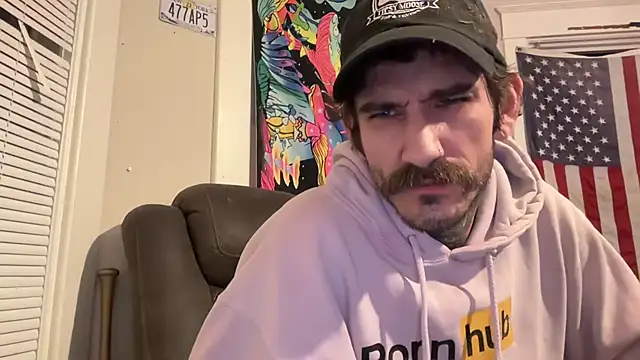 Snapshot of VeeJay48826 chatting on October 17, 2025, 10:29 am VeeJay48826 online show from October 17, 2025, 10:29 am