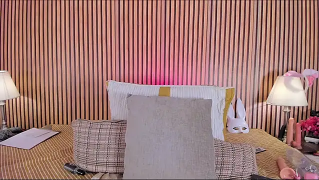 keeyla stone online show from November 25, 2025, 9:26 pm