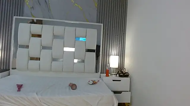 VanessaHard as online show from September 19, 2025, 7:29 pm