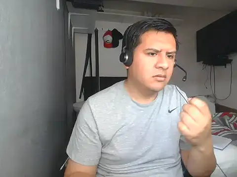 Xxxristiano online show from January 11, 2026, 1:18 pm