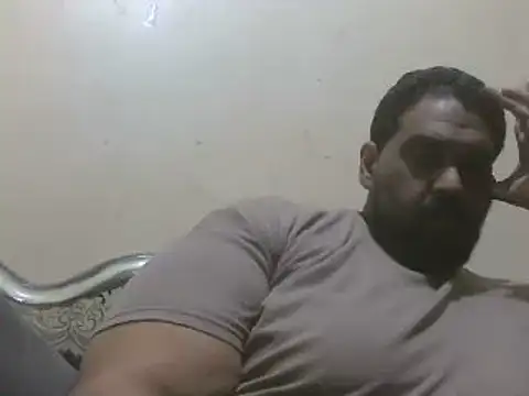 elpoop7305 online show from June 18, 2026, 6:35 pm