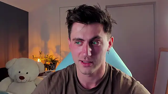 Oscar Miller  online show from October 23, 2025, 9:02 pm