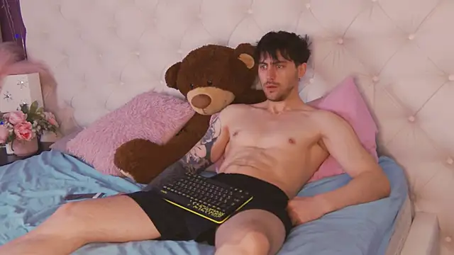 Oscar Miller  online show from March 26, 2026, 5:17 am