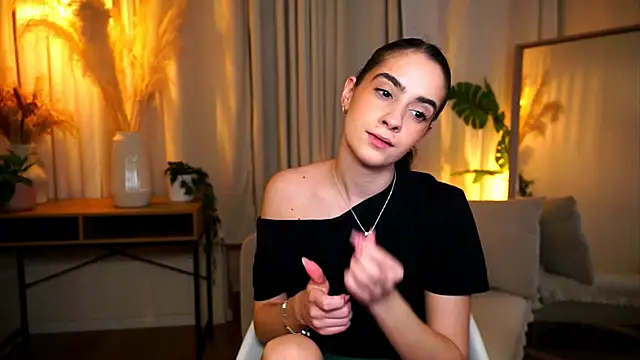 Snapshot of miilky_wayy chatting on February 9, 2026, 6:06 pm miilky wayy online show from February 9, 2026, 6:06 pm