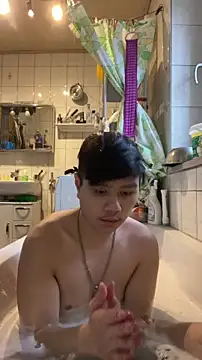 Snapshot of Kingpowerlittel chatting on December 16, 2025, 7:56 am Kingpowerlittel online show from December 16, 2025, 7:56 am