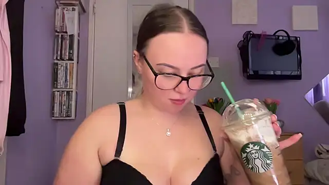 SexySashaxox online show from March 8, 2026, 1:47 pm