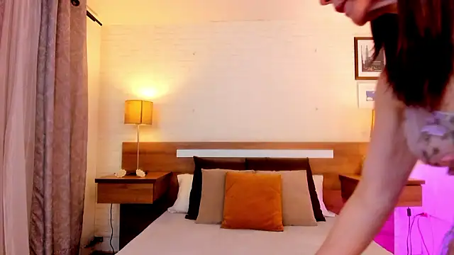 JenniferAuriston online show from February 2, 2026, 8:08 pm