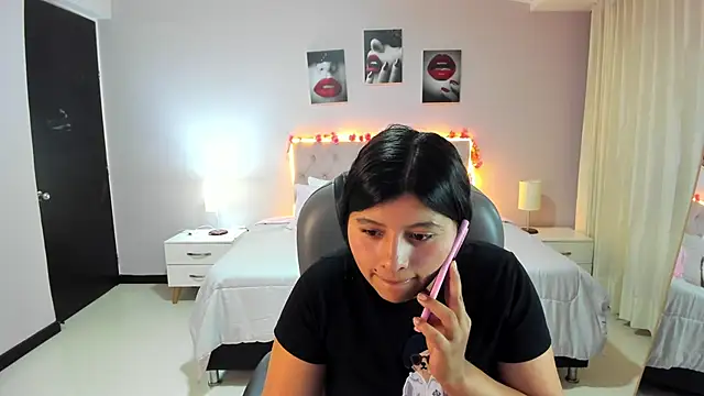 Snapshot of Miss_Cataleya__ chatting on May 4, 2026, 11:13 am Miss Cataleya online show from May 4, 2026, 11:13 am