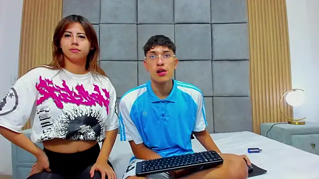 ChanellandMax online show from November 7, 2025, 1:04 pm